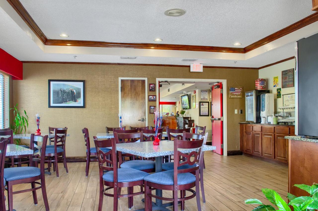 Hometown Inn Thomasville Bagian luar foto