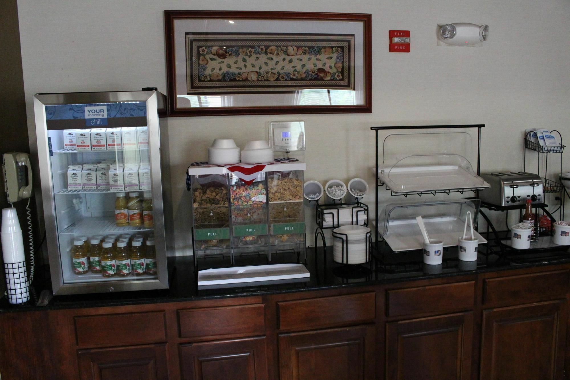 Hometown Inn Thomasville Bagian luar foto